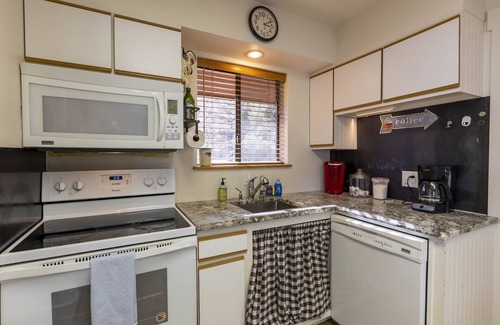 Pagosa Springs Ski Chalet | We Have it All! On the lake, Private Dock! Fishing, Panoramic Views. Hot Tub!