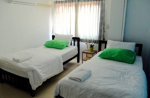 Don Muang Hotel | We Inn
