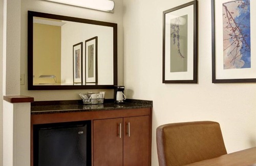 Hampden South House | We offer Perfect combination for a memorable trip.