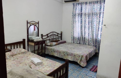Kampung Semut Api House | weaayah guesthouse