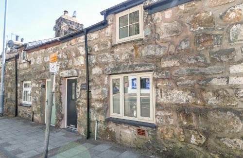 Tremadog House | Weaver's Cottage