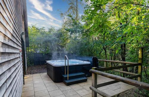 Farley House | Weaver, woodland lodge with hot tub for 12