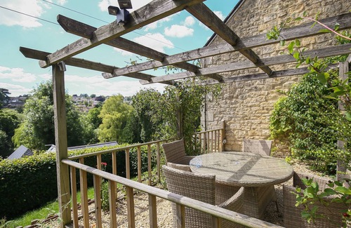 Nailsworth Cottage | WEAVERS COTTAGE, pet friendly, with open fire in Nailsworth