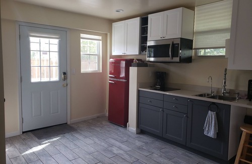 Weaverville Apartment | Weaverville-King Bed,Walk to Downtown and the Lake