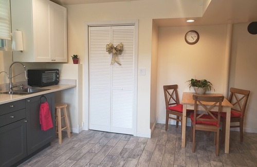 Weaverville Apartment | Weaverville-King Bed,Walk to Downtown and the Lake
