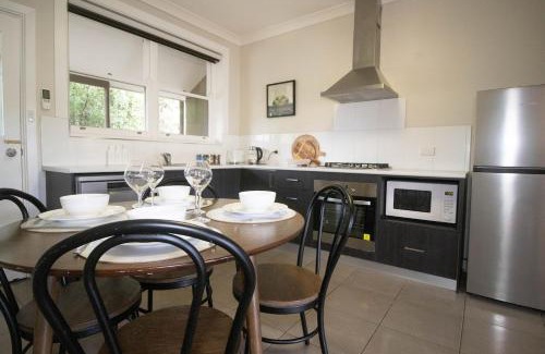 Lake Wendouree Apartment | Webster Hideaway