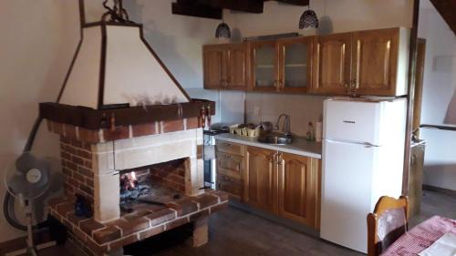 Canton 10 House | Weekend House Petar