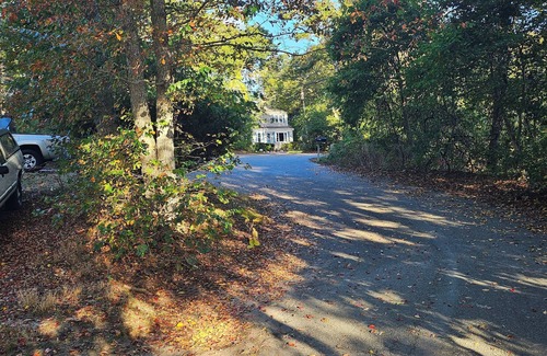 Harwich Center House | Weekly 4-bedroom house in marvelous Harwich with AC, WiFi.