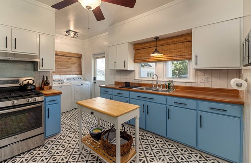 Marion House | Weekly/Monthly Rental in Walkable Downtown Marion