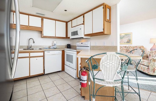 Orange Beach Condo | *WEEKLY SPECIALS!* * Phoenix IV 1BR! 6th floor!