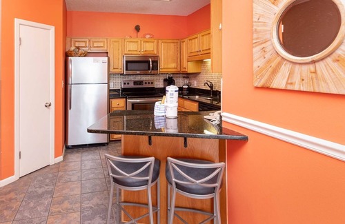 Orange Beach Condo | *WEEKLY SPECIALS!* Popluar 2 Bedroom with Reserved Parking @ Phoenix 5