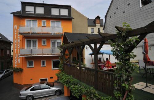 Zeltingen-Rachtig House | Weinstube Pension Moselblümchen