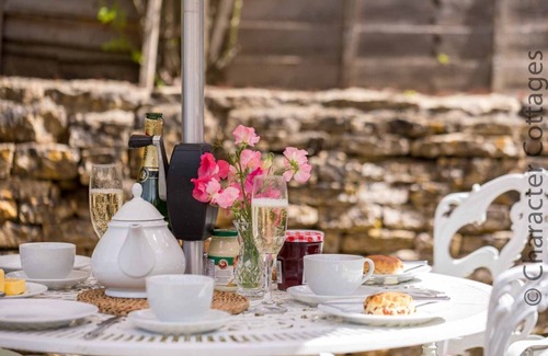 Bourton Cottage | Weir Cottage