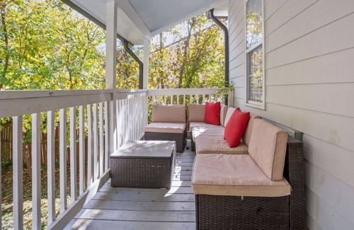Mechanicsville House | Welcome 2 Windsor- 2 bedroom Ranch