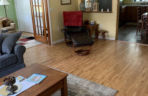 Montello House | WELCOME! Are you looking to get away, to disconnect and relax? Look no further.