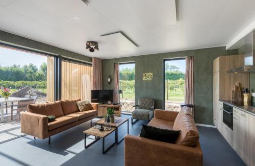 Municipality of Veere House | Welcome in - Vakantiehuis 6 en 12 personen, Vroondijk in Vrouwenpolder