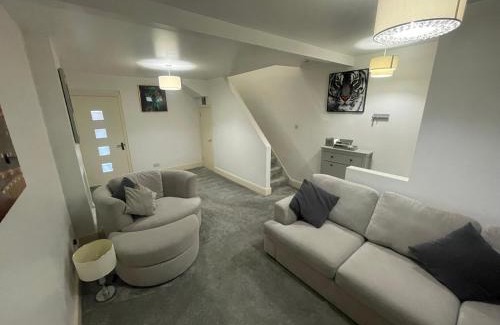 Swindon Apartment | Welcome rooms 54