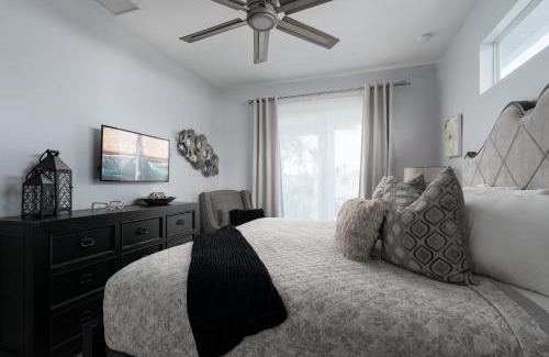 Mid Island House | Welcome to 5541 Palmetto Street - New Build! Grab it NOW! home