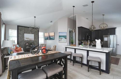 Mid Island House | Welcome to 5545 Palmetto Street All NEW! Just Built! Book It NOW! home