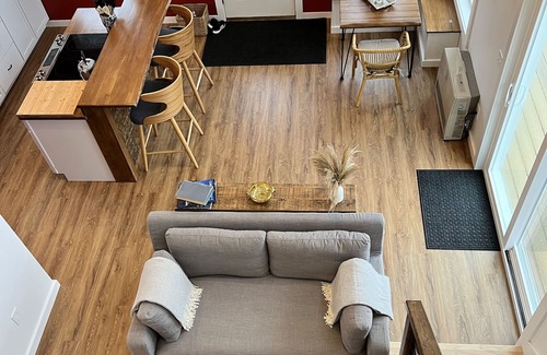 Searsmont House | Welcome to Alva’s Retreat located in the heart of Mid-Coast Maine