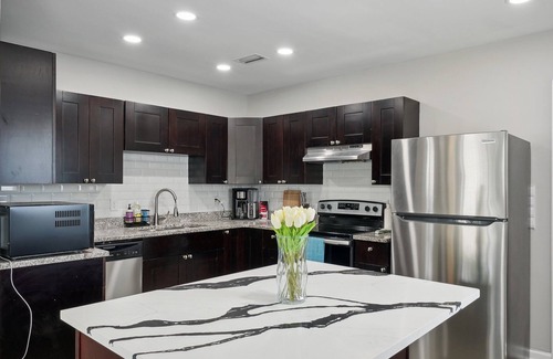 United Central House | Welcome to Aqua Oasis!
