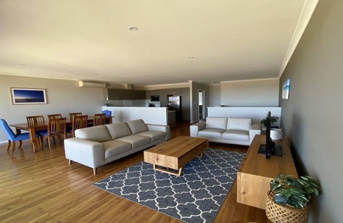 Jurien Bay Villa | Welcome to Bay Dreamer, Unit 8 Seafront Estate, located within a stunning complex right i