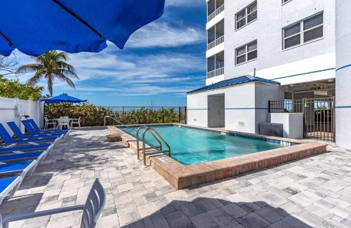 Fort Myers Beach Apartment | Welcome to Beach Villa's # 602 Vacation Rental - 250 Estero Blvd condo