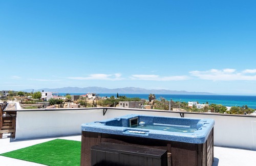 La Ventana House | Welcome to Casa Arrecife! We'll be glad to have you here anytime!