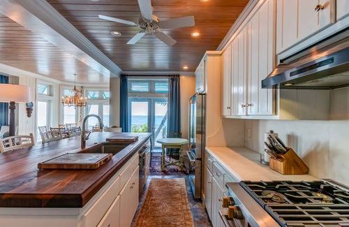 Hope Town Villa | Welcome to Coral Reef House: Your Beachfront Oasis in Hope Town