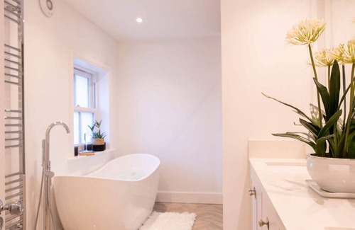 New Forest District Cottage | Welcome to country living at its very finest.