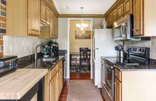 Fontana-on-Geneva Lake Condo | Welcome to Down by the Lake-Abbey Villa!