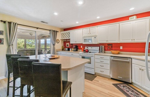 Bronston Condo | Welcome to Golf and Lake Retreat – Your Golfing Getaway