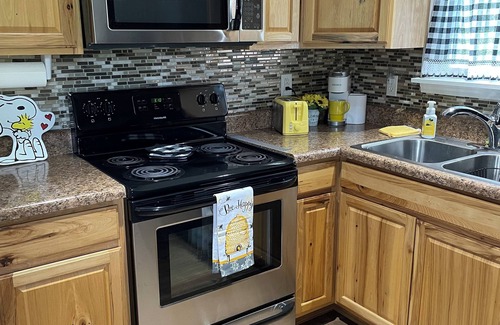 Franklin Cottage | Welcome to Little Creek Ranch - A cozy cottage in charming Franklin