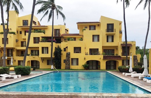 Club Santiago Condo | Welcome to luxury department 100% equipped in Club Santiago Manzanillo. 3 rooms.