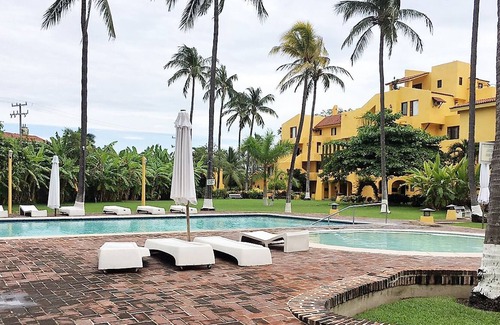 Club Santiago Condo | Welcome to luxury department 100% equipped in Club Santiago Manzanillo. 3 rooms.