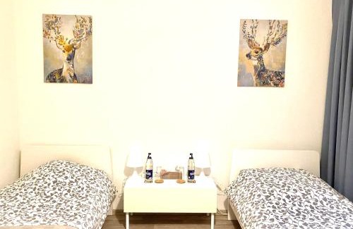 Region Hannover District Apartment | Welcome to Messe!-Two-Bedroom Apartment&Balcony