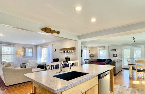 Boothbay House | Welcome to Morning View!