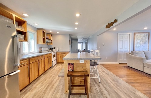 Boothbay House | Welcome to Morning View!