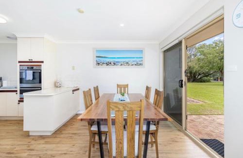 West Busselton House | Welcome to Ocean Breeze Villa