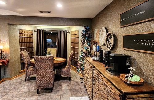 Royal House | Welcome to Old Bear Creek