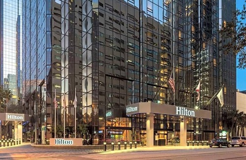 Downtown Tampa Apartment | Welcome to our exquisite hotel, where luxury meets comfort .