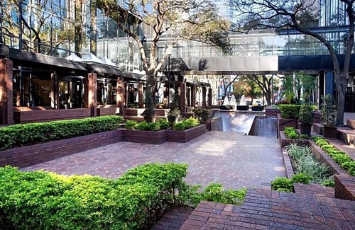 Downtown Tampa Apartment | Welcome to our exquisite hotel, where luxury meets comfort .