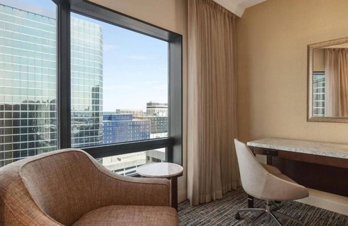 Downtown Tampa Apartment | Welcome to our exquisite hotel, where luxury meets comfort .