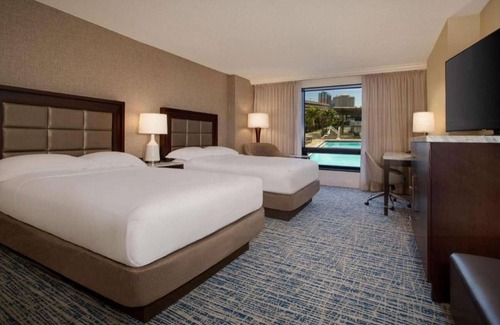 Downtown Tampa Apartment | Welcome to our exquisite hotel, where luxury meets comfort .