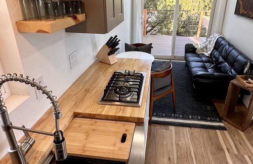 Santa Fe House | Welcome to our modern and cozy sun-kissed shipping container retreat!