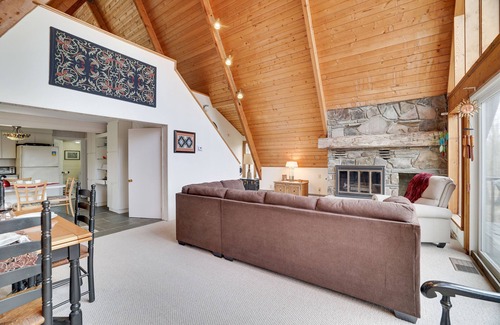 Hamlin Ski Chalet | Welcome to Palm Hideaway in The Hideout