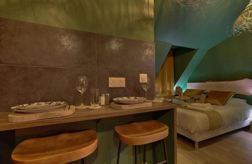 Petit-Ivry Apartment | Welcome to Panama Jungle/Jacuzzi