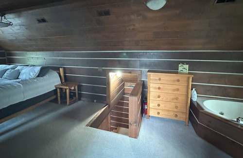 Pittsburg Cabin | Welcome to Paradise.