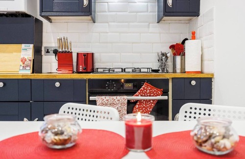 West Kensington Apartment | Welcome to Plotseeker’s Kensington Charming and Bright Flat