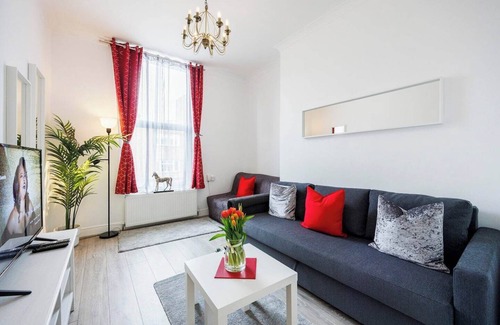 West Kensington Apartment | Welcome to Plotseeker’s Kensington Charming and Bright Flat